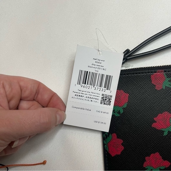 Kate Spade Rose Floral Print Lucy Medium L-Zip Black PVC Wristlet One Size NWT - Picture 10 of 16
